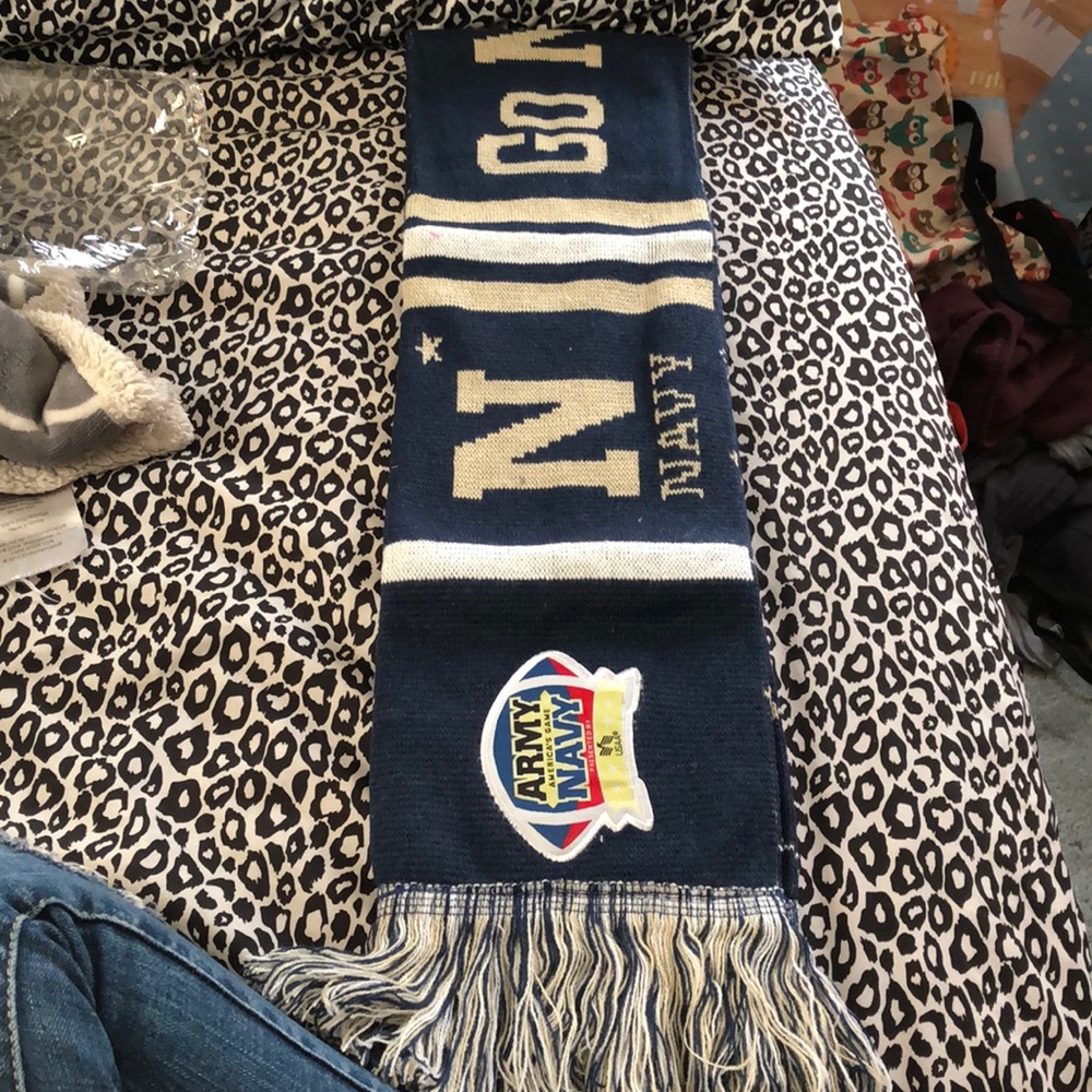 Go NAVY Scarf - Picture 3 of 5